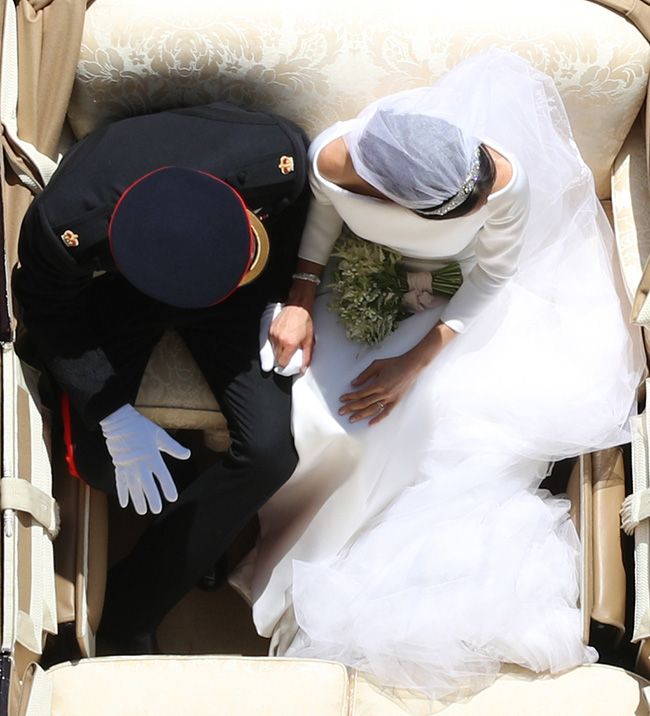 Meghan Markle and Prince Harry viral wedding day picture