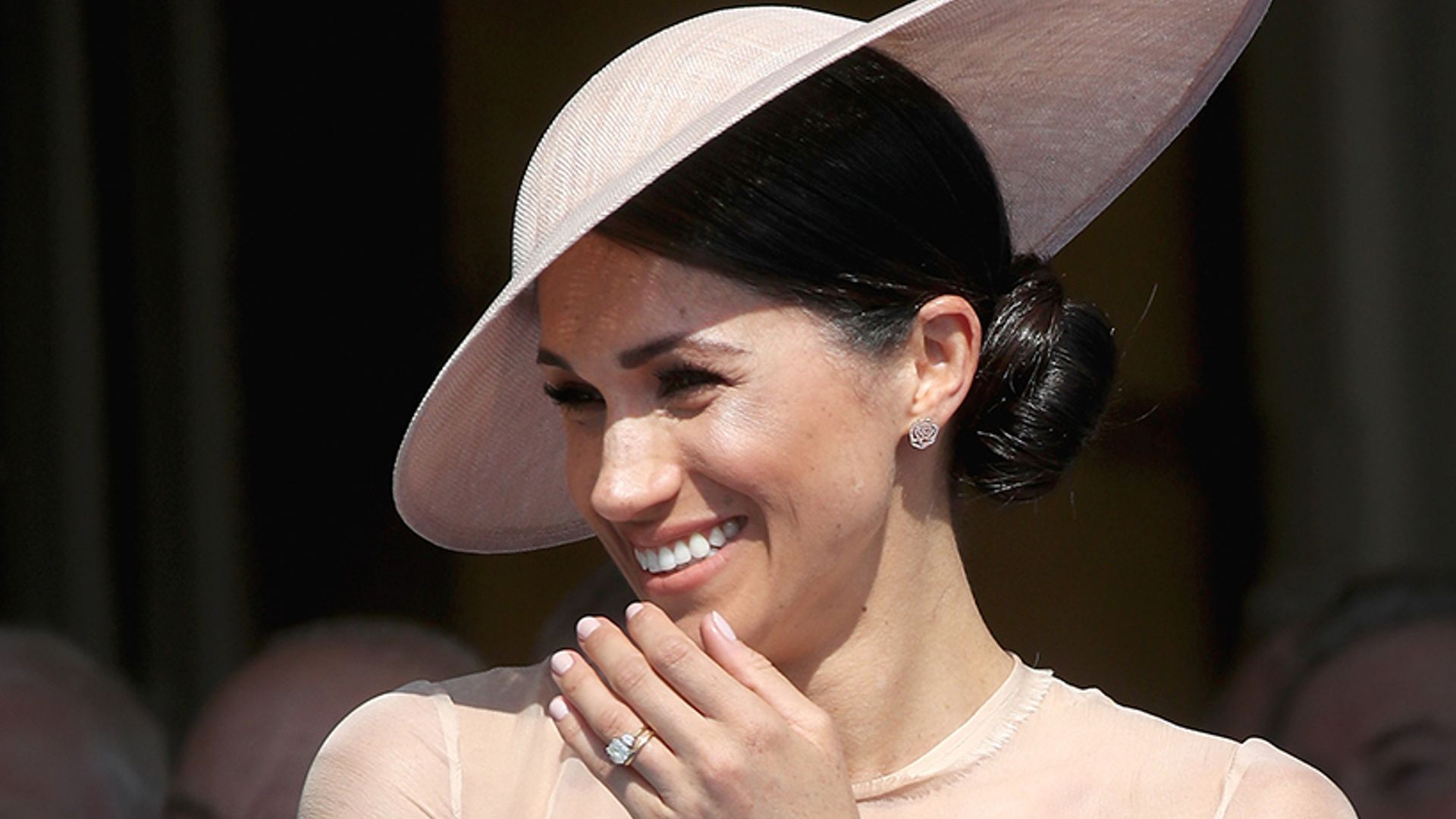 meghan-markle-laughing