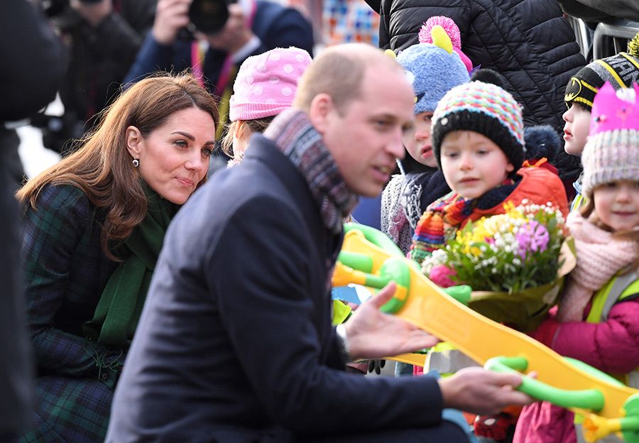prince-william-kate-middleton-kids-walkabout-a.jpg