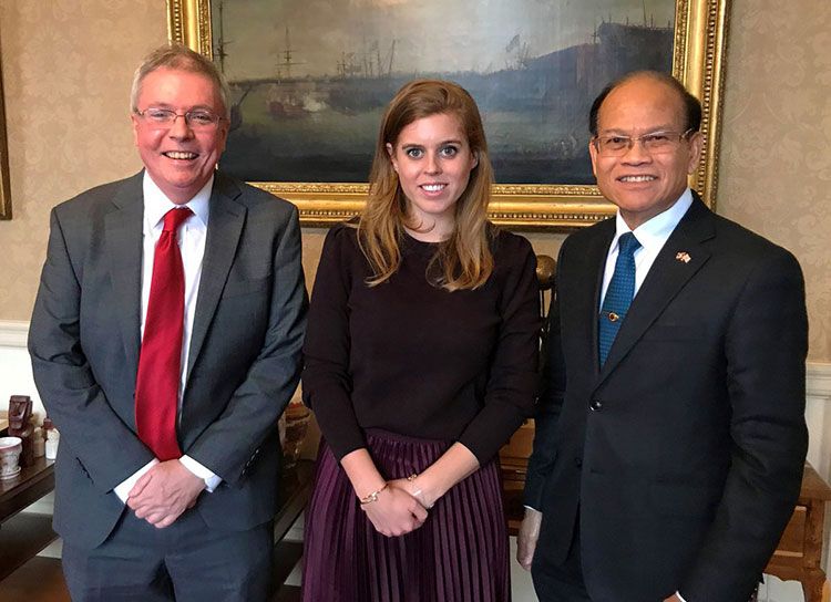 prince-andrew-shares-beatrice