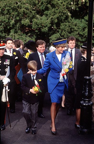 prince-william-and-princess-diana-in-cardiff