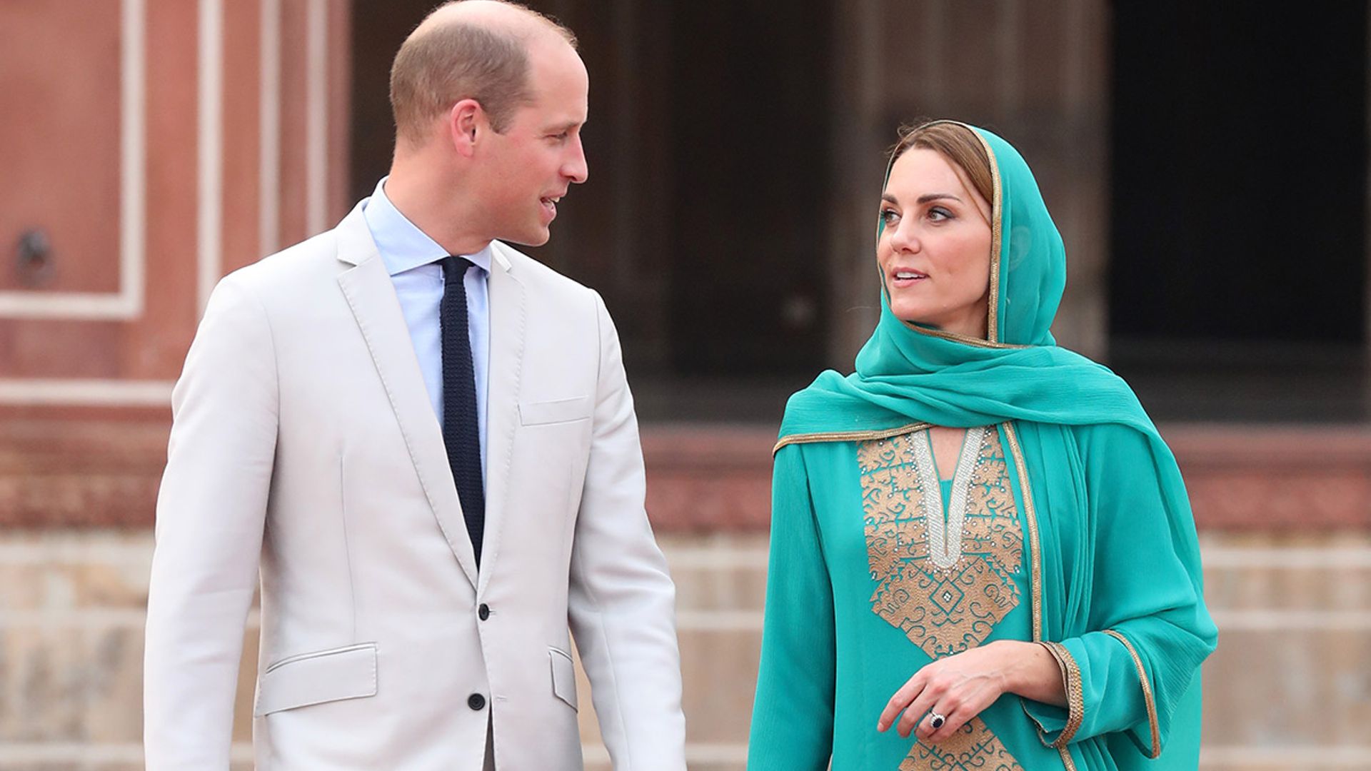 kate middleton at mosque
