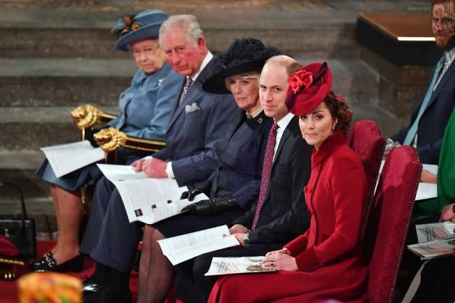 the-queen-kate-middleton-royal-family