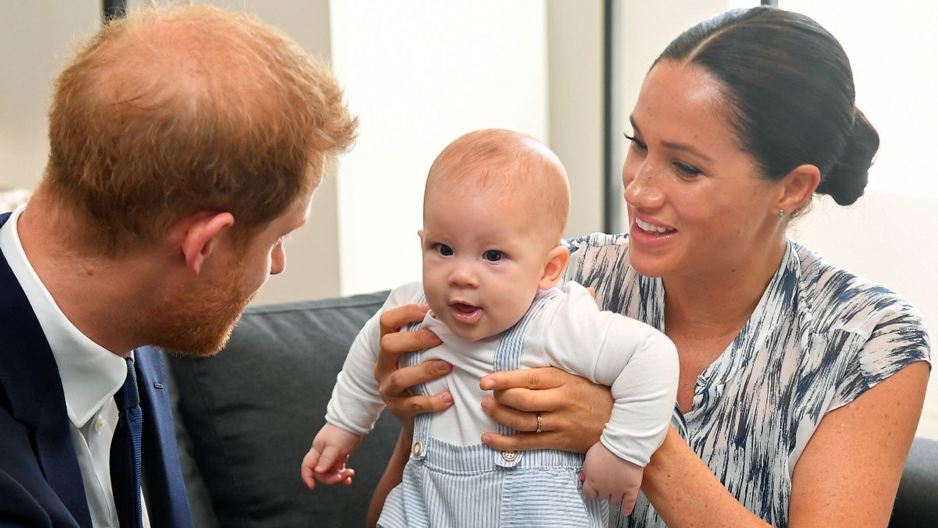 Meghan Markle Update Archie S Birth Certificate Change Was Requested By Palace Hello