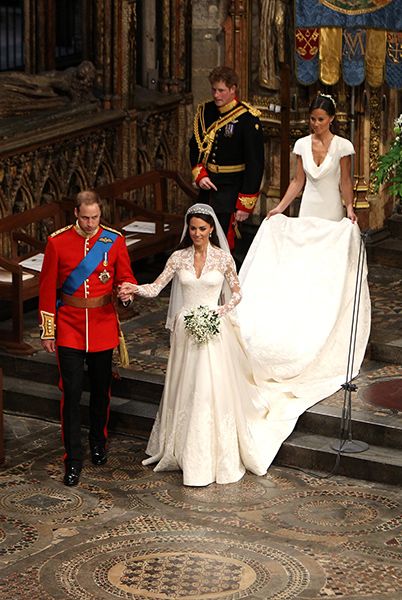 kate-middleton-prince-william-walking-at-wedding