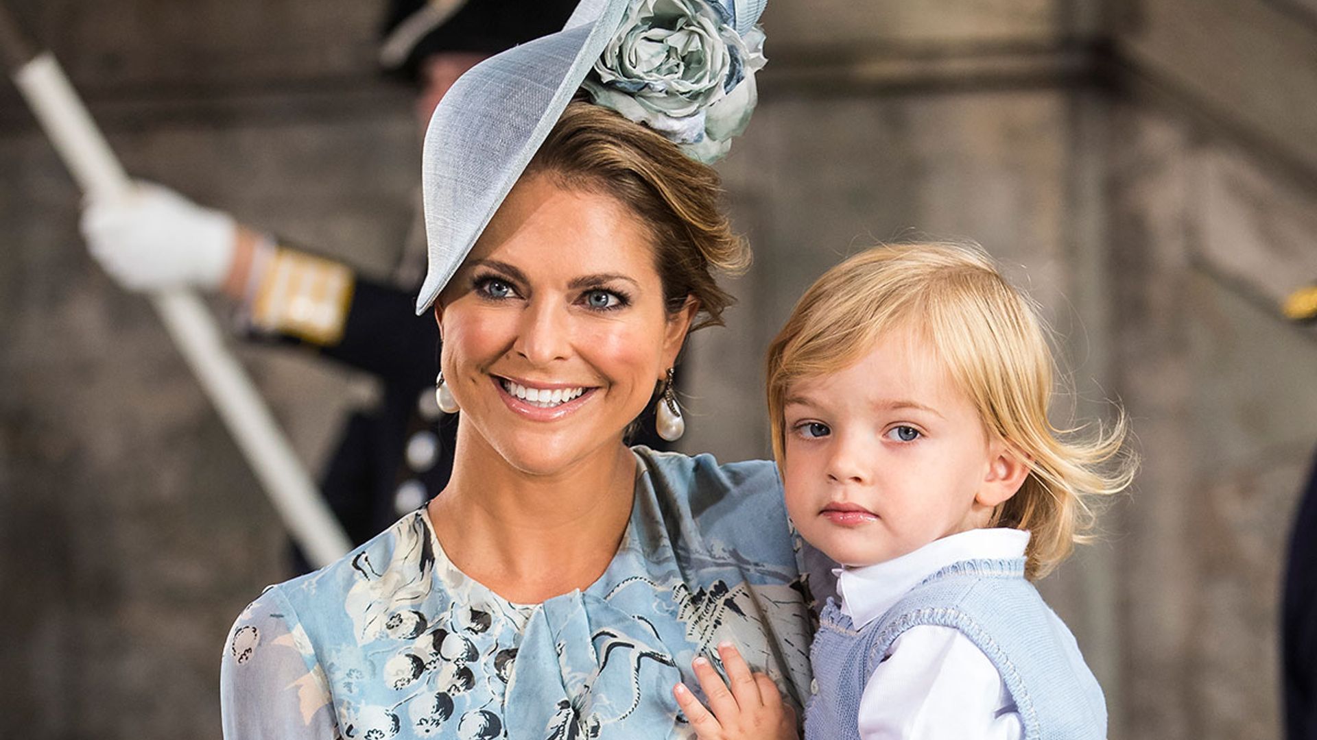 Prinzessin Madeleine von Schweden teilt ein seltenes Foto ihres Sohnes, um einen besonderen Tag zu feiern – HALLO!