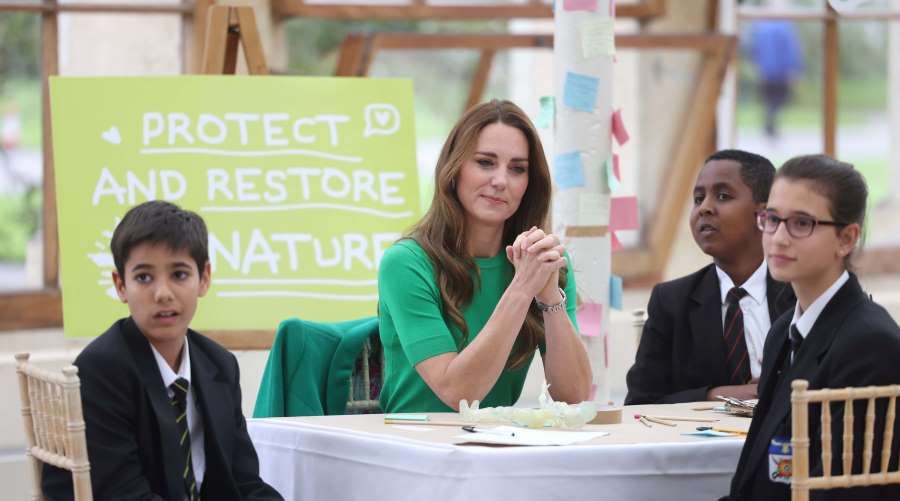 Prince William And Kate Middleton Joined Schoolchildren At Kew Gardens