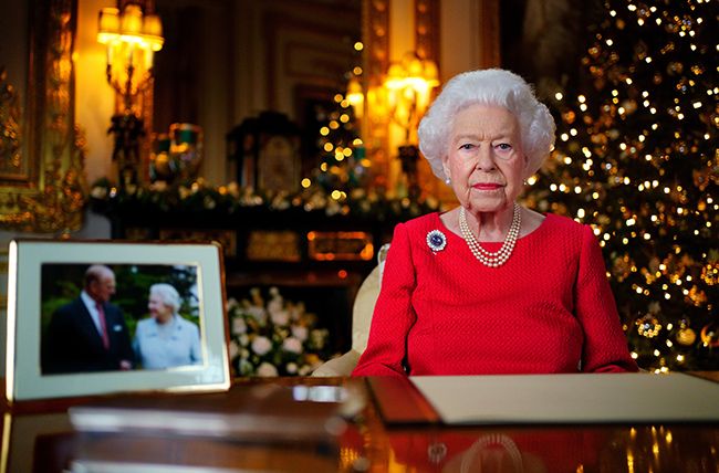 the-queen-christmas-message-red