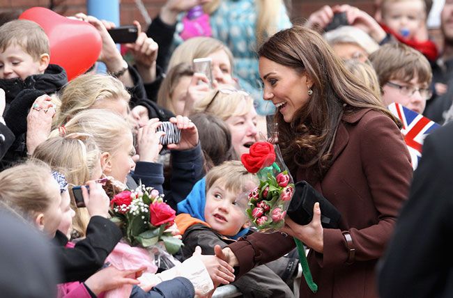kate-middleton-valentines-day-liverpool-2012