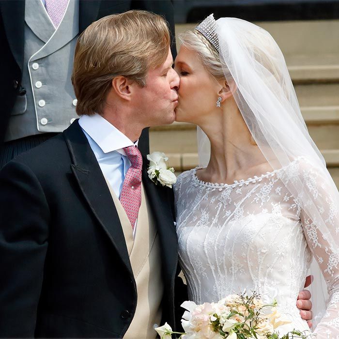 15 of the most romantic royal wedding kisses through history