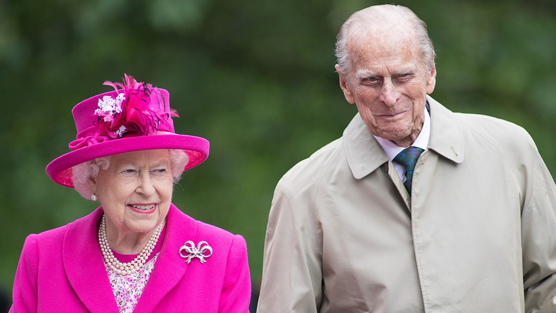 the-queen-and-prince-philip-smiling