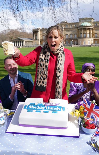 mel-giedroyc-with-slice-of-cake-at-jubilee-big-lunch-buckingham-palace