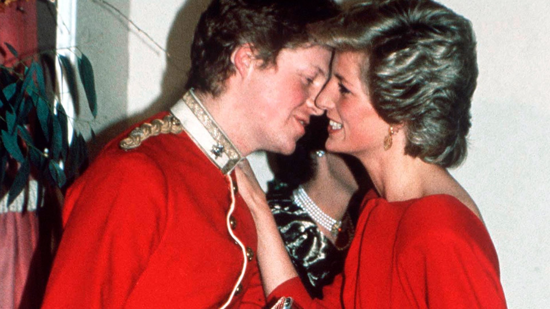 Princess Diana's brother Charles Spencer shares rare photo of his sibling's gravestone
