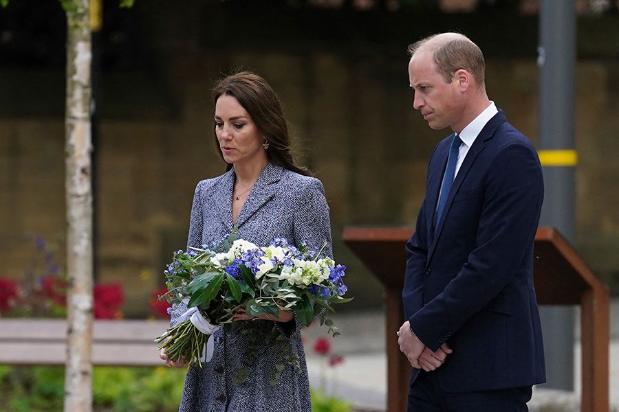 William And Kate Remember Manchester Terror Attack Victims