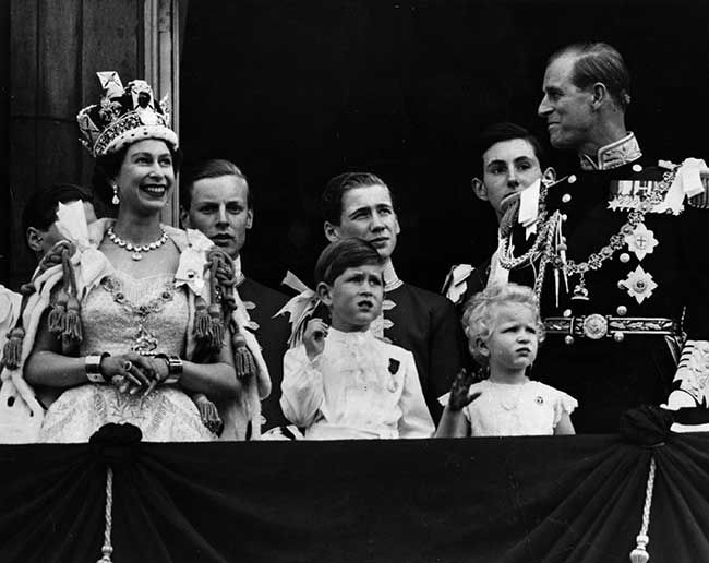 charles-at-queen-coronation