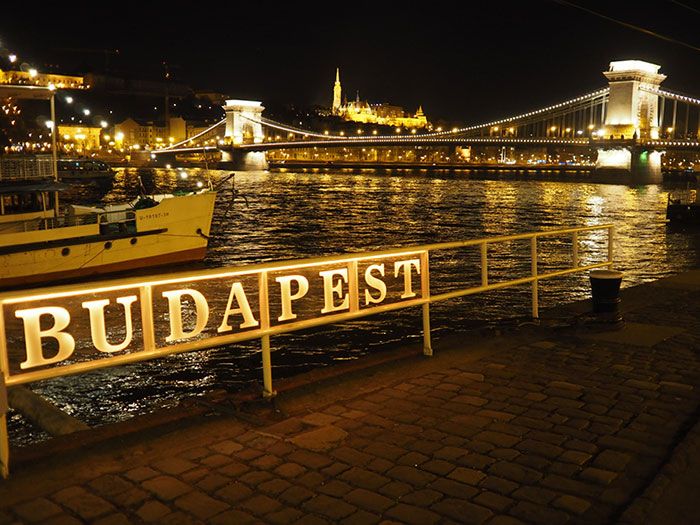 budapest-at-night