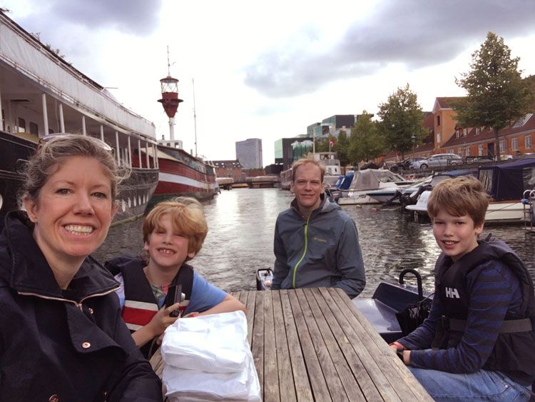 family-travel-copenhagen-goboat