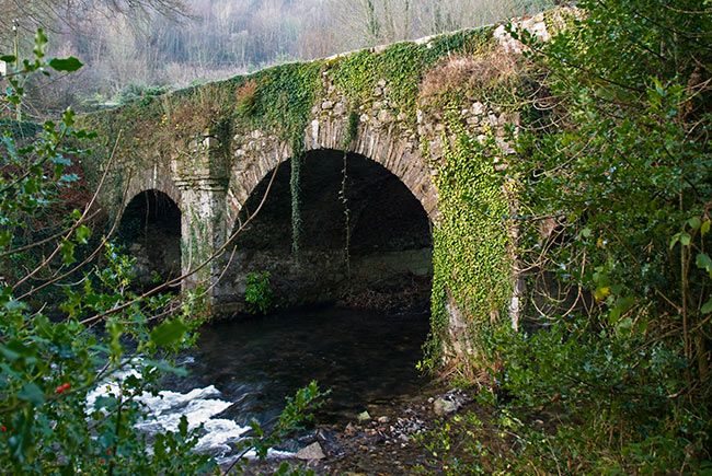 Avoca-Bridge-Ireland