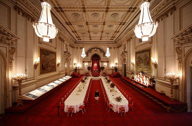 buckingham-palace-ballroom