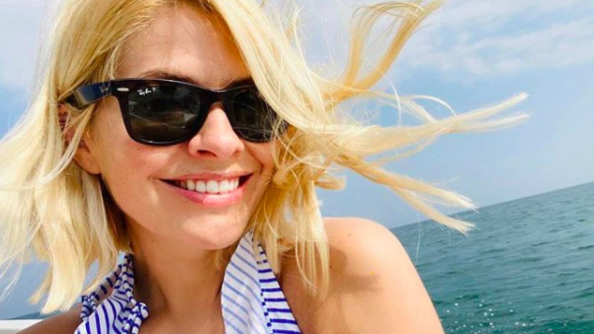holly-willoughby-photo-holiday