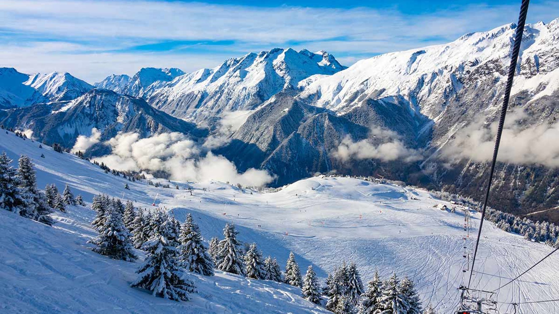 Skiing in Vaujany: Family fun in the French Alps