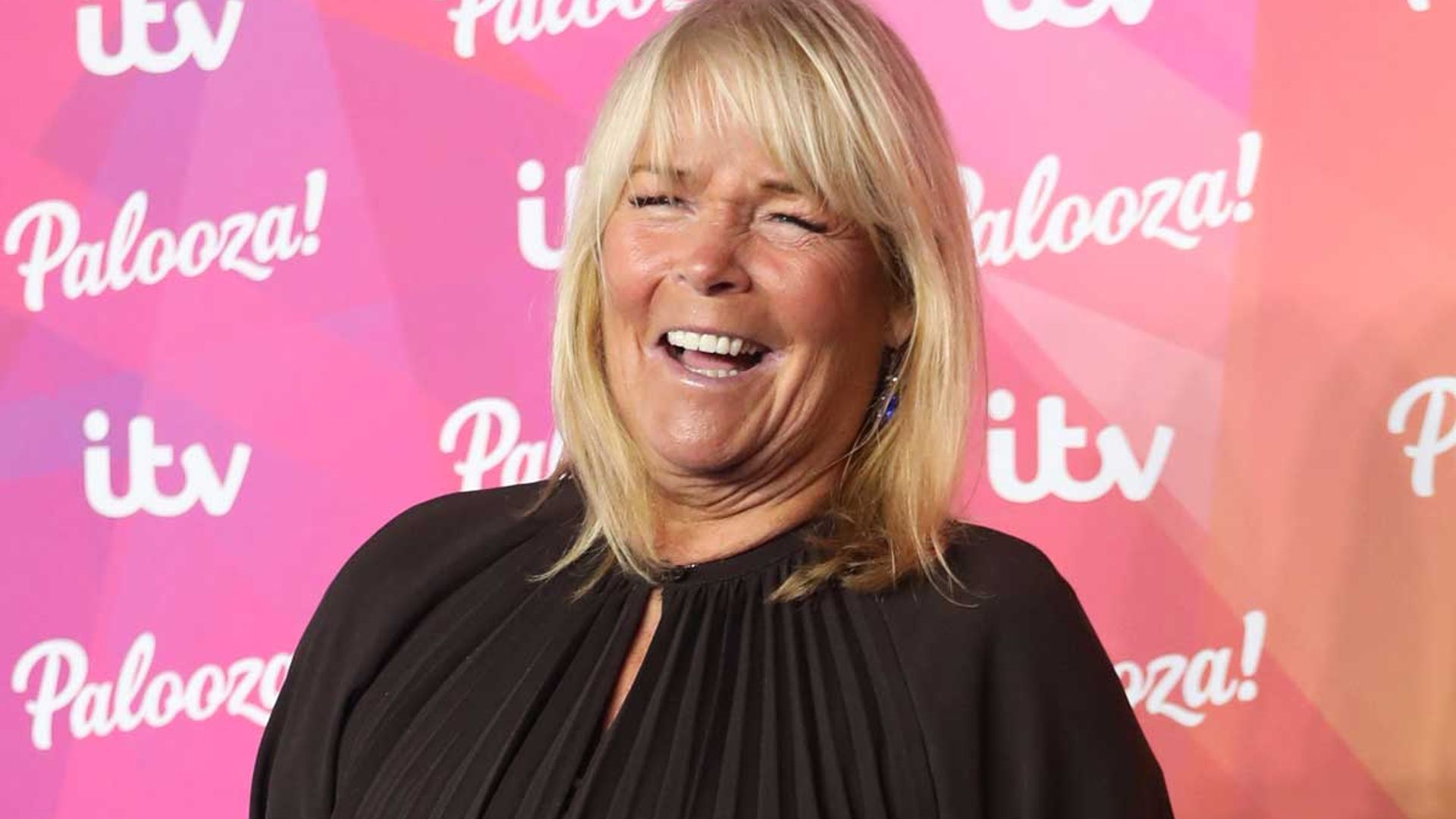 Linda Robson stuns Loose Women fans with bath photo from luxury Maldives holiday